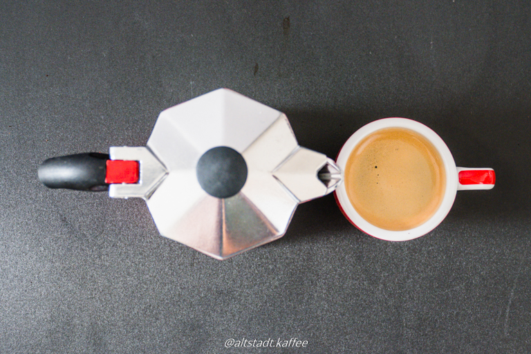 Birds View Red Espresso & Caffettiera