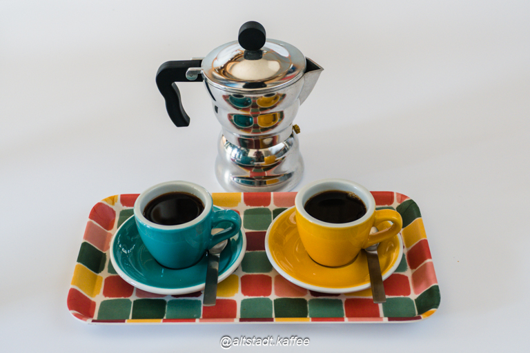 Summer Time Espresso with Silver Ring Caffettiera
